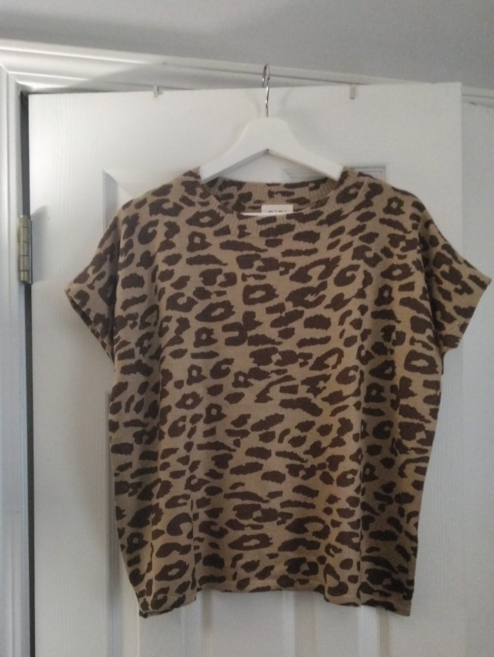BiBi Leopard Print Short Sleeve Sweater Top - Brown/Tan